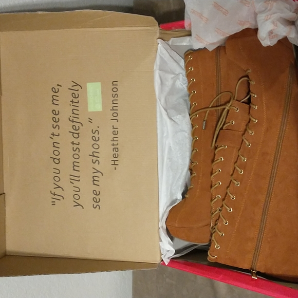NIB Shiekh Boots - Picture 7 of 9